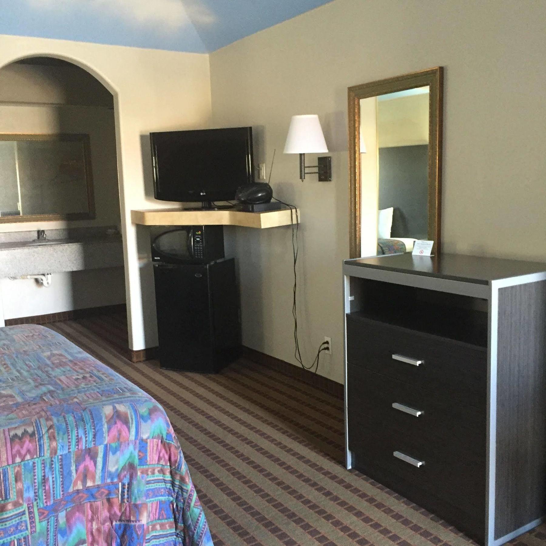 Camelot Inn And Suites Aldine Bagian luar foto